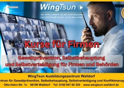 Gewaltpraevention-Firmen-Security-vor-Bildschirm-Facebook-jpg